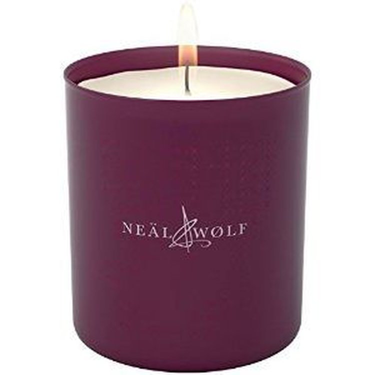 Best smelling candle. Room fragrance products. Best smelling candle for living room. Best scented candle.  Born Hair Care